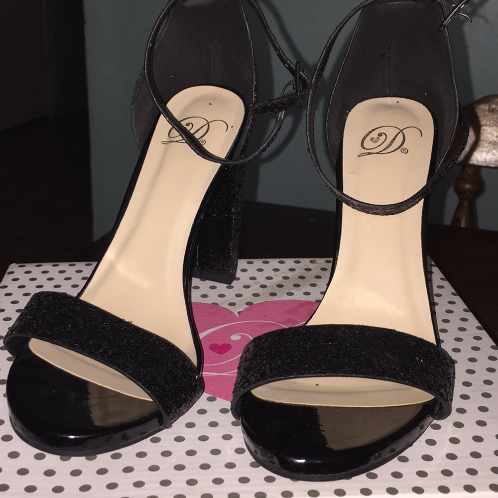 Black sparkling heels